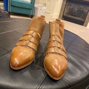 Frye and Co. Shoe Booties